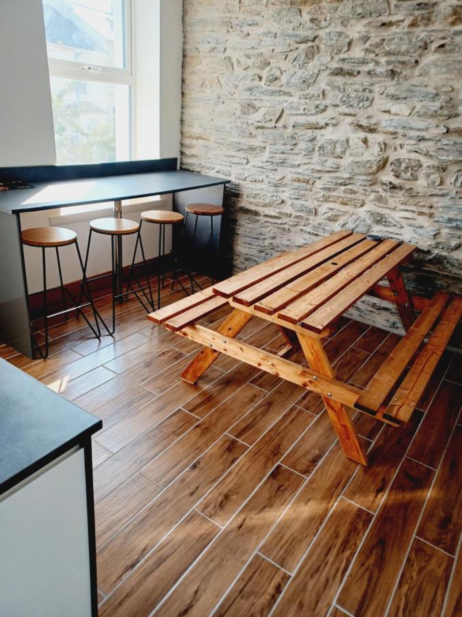 Voyage Hostel - Rooms With Shared Kitchen Douglas Kültér fotó